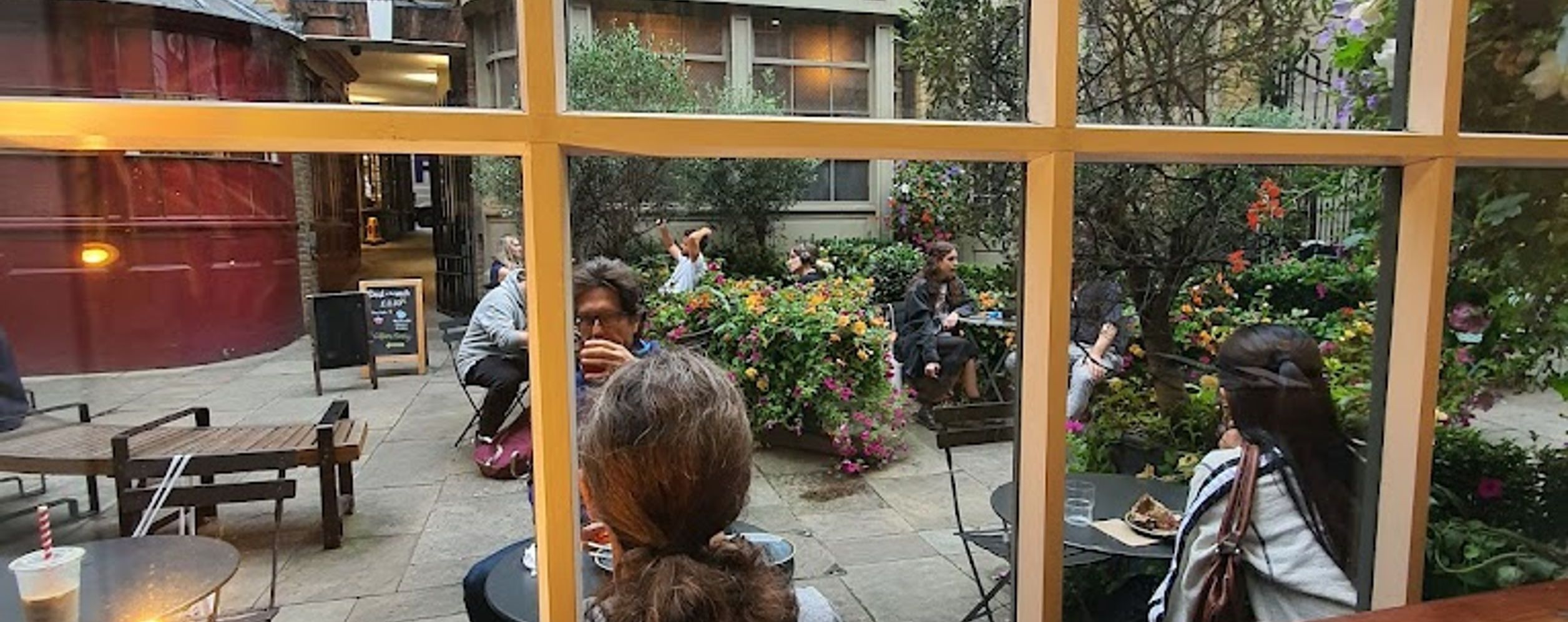 Hideaway Coffee House — specialty coffee shop in London