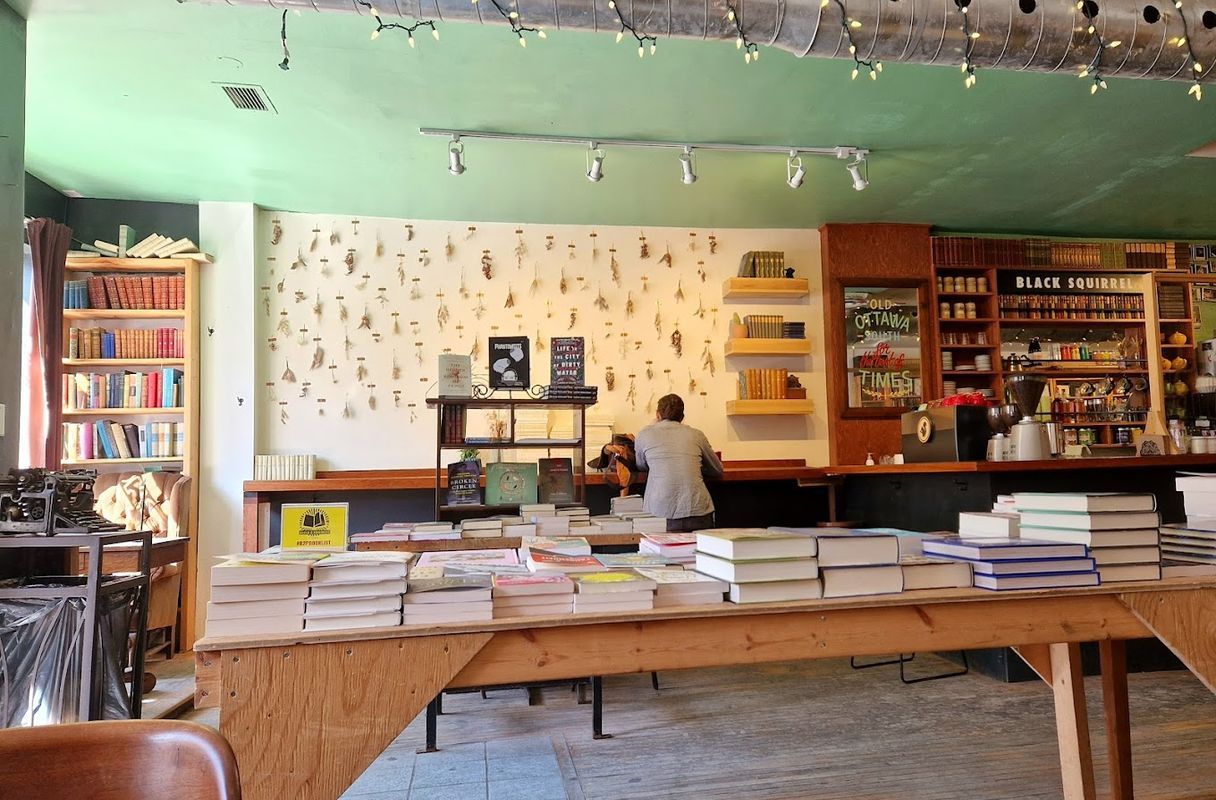 Black Squirrel Books & Espresso Bar — specialty coffee shop in Ottawa