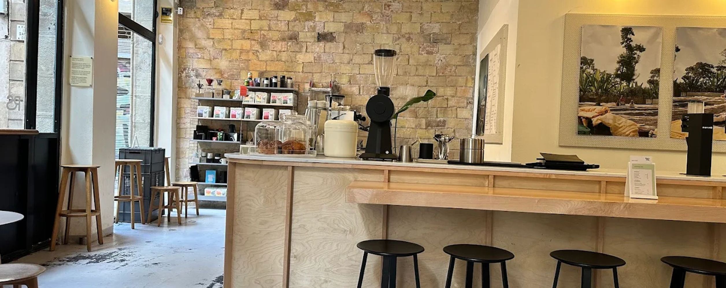 Right Side Coffee — specialty coffee shop in Barcelona