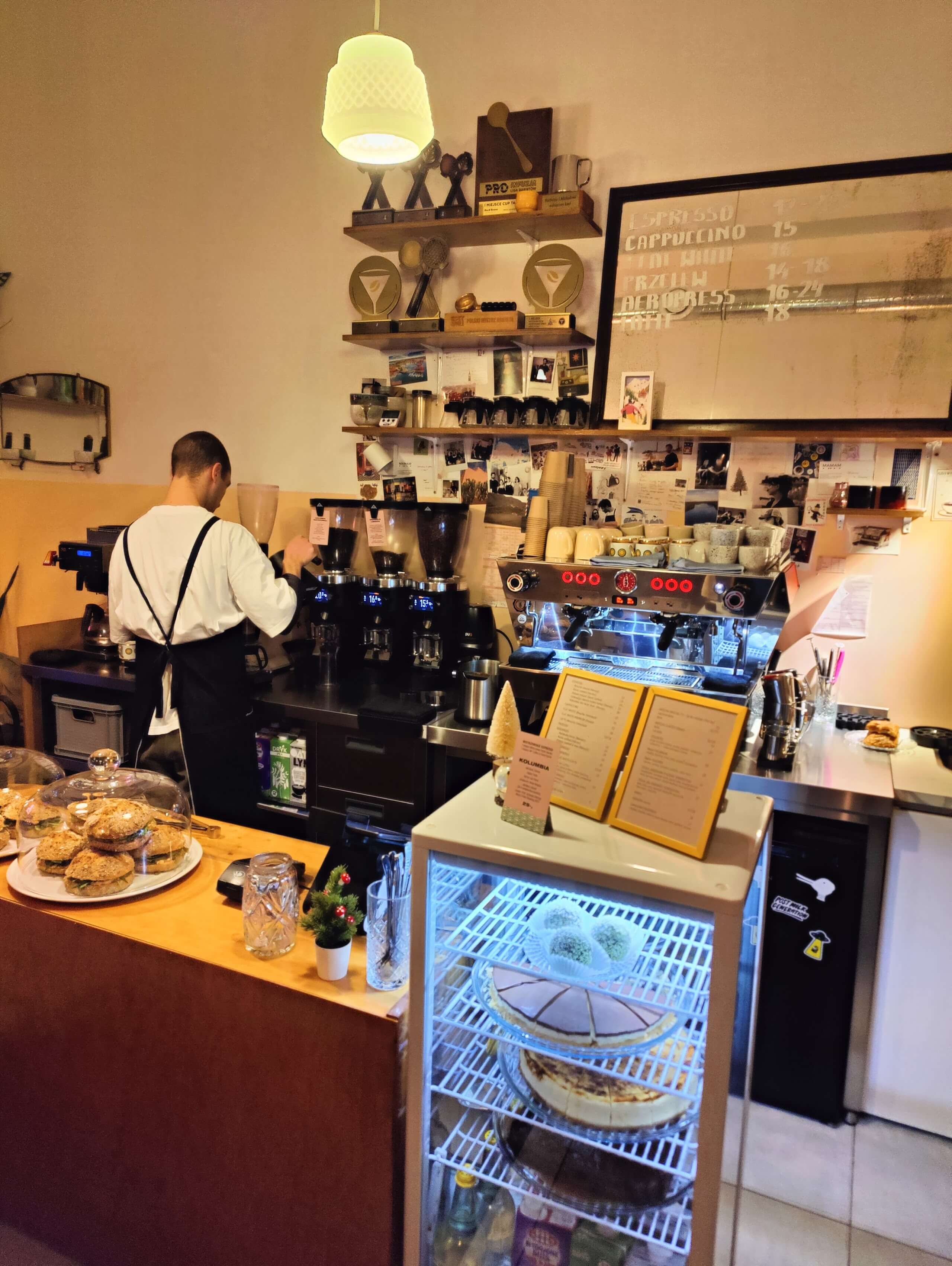 Błysk Espresso Bar — specialty coffee shop in Warsaw