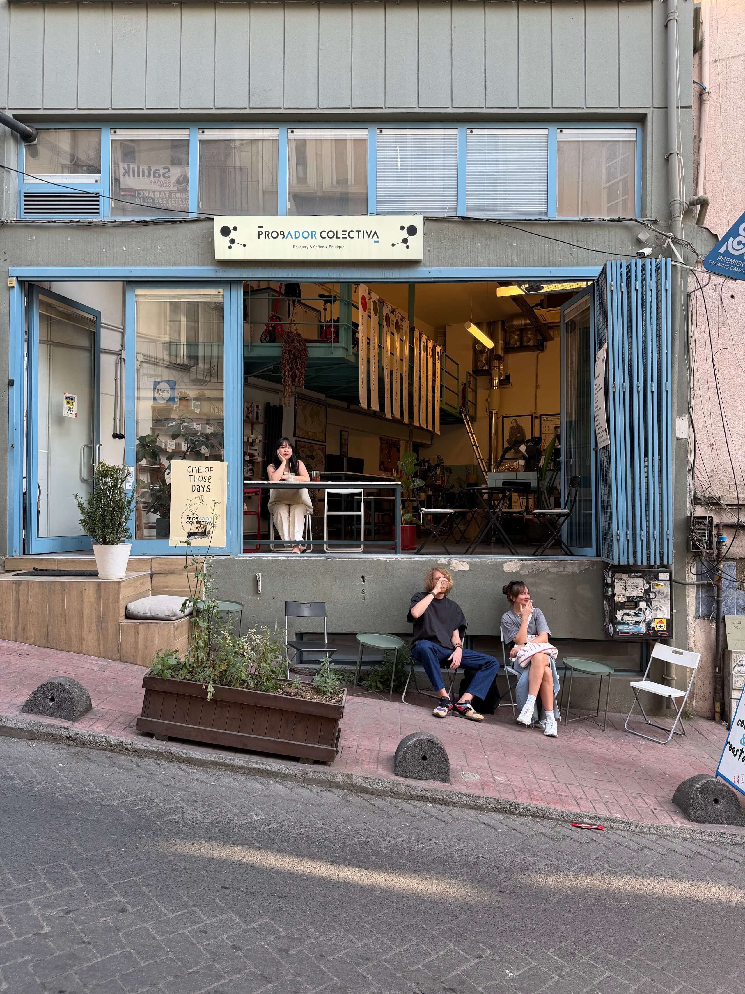Probador Colectiva — coffee roaster in Istanbul
